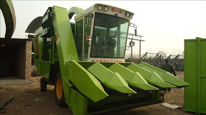 玉米秸稈青儲回收機